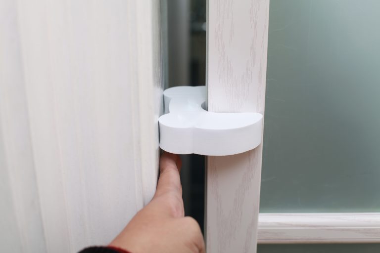 Vee Seven Child Protective Safety Finger Guard, Door Stopper, White