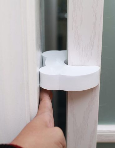 Vee Seven Child Protective Safety Finger Guard, Door Stopper, White